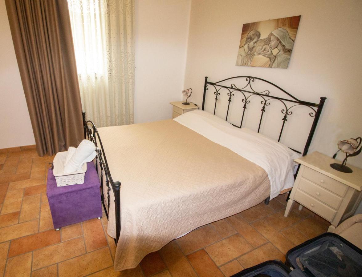 Bed and Breakfast I Giardini Di Elencosta Rilievo Exterior foto