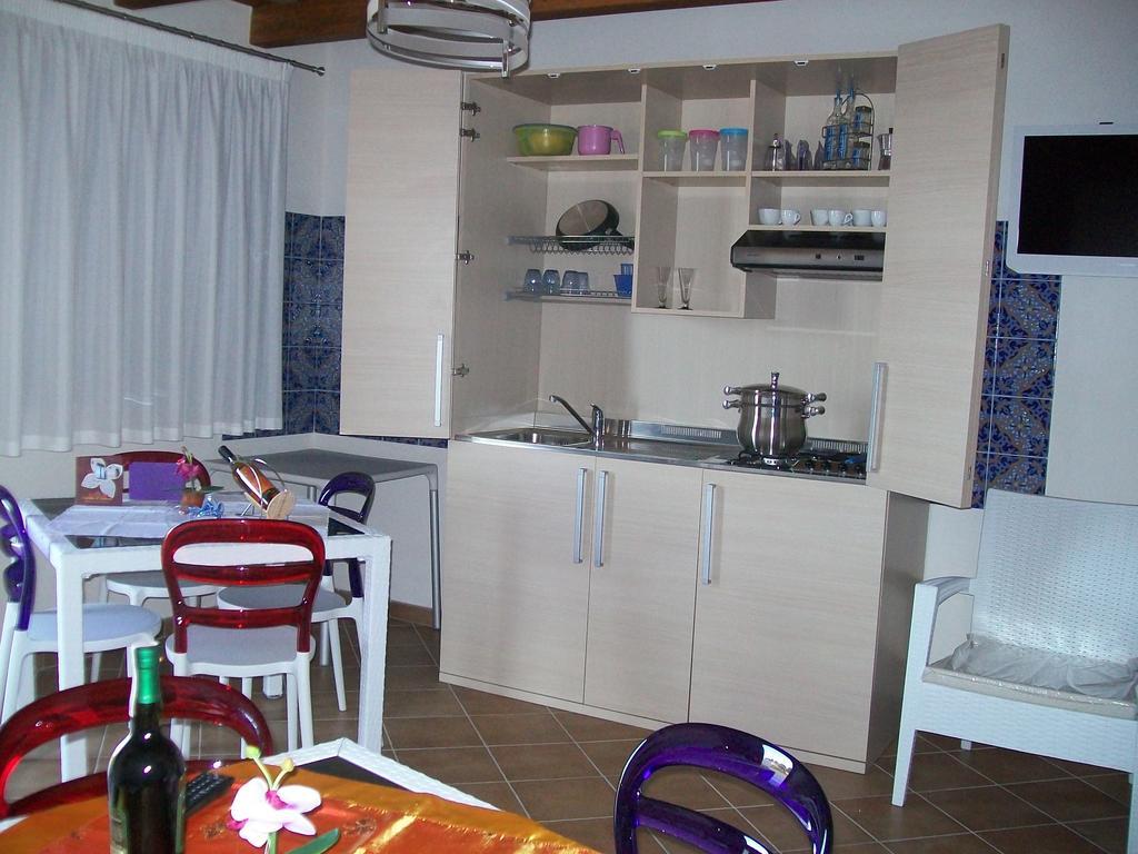 Bed and Breakfast I Giardini Di Elencosta Rilievo Exterior foto