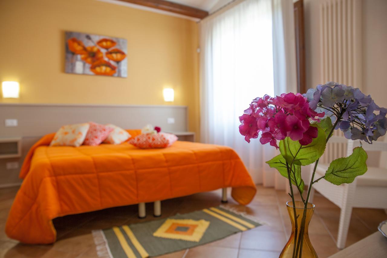 Bed and Breakfast I Giardini Di Elencosta Rilievo Exterior foto