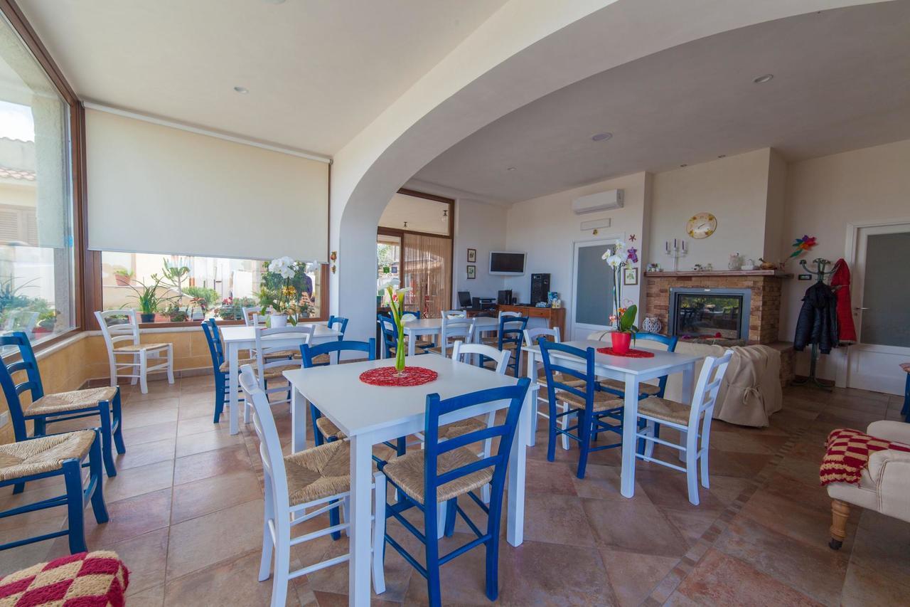 Bed and Breakfast I Giardini Di Elencosta Rilievo Exterior foto